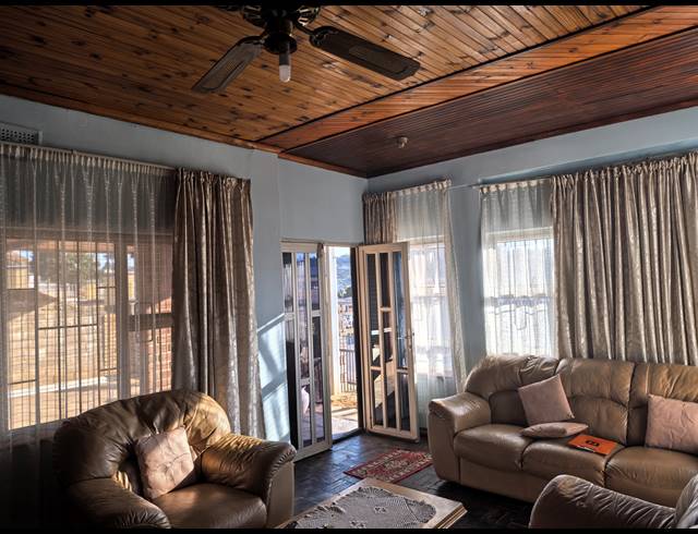 4 BEDROOM HOUSE TO LET IN UMLAZI V